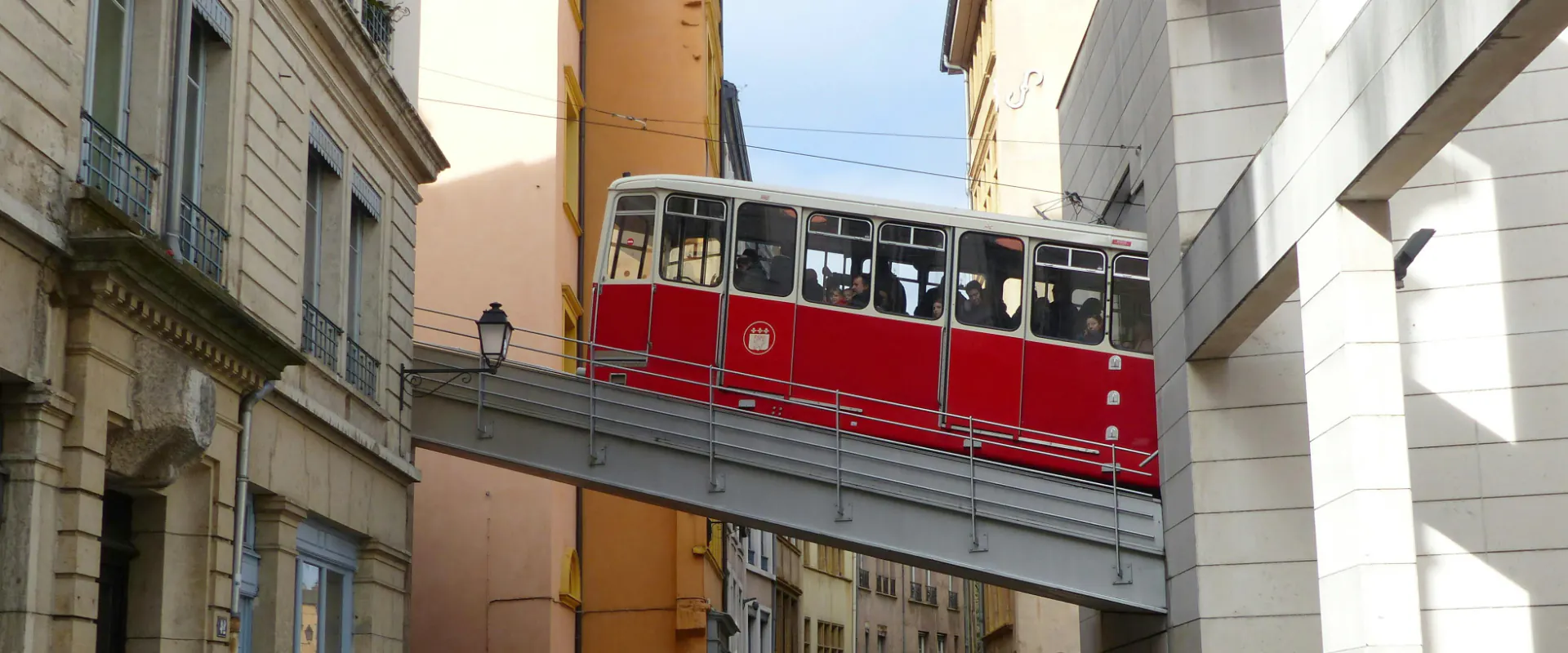 Le funiculaire rouge de Lyon, « la ficelle »